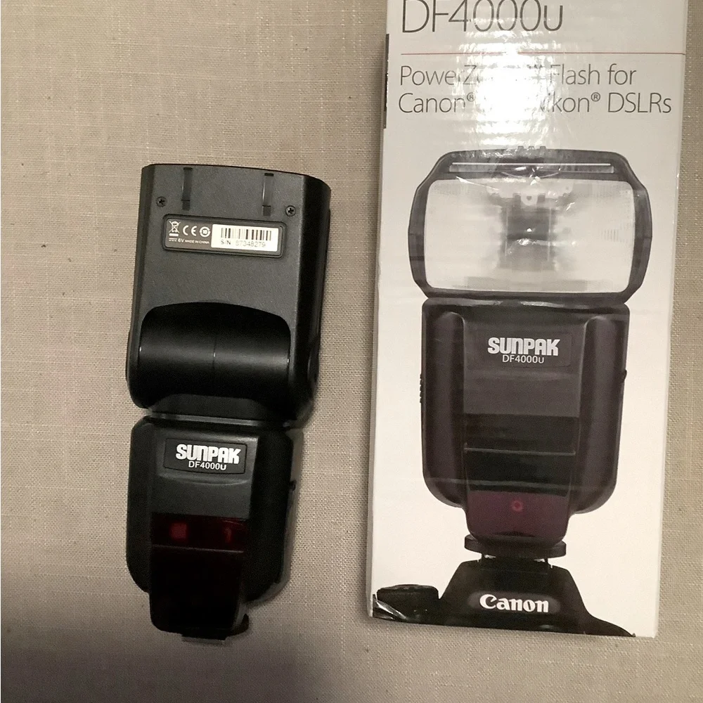 Canon EOS T7 &  Sunpak Flash